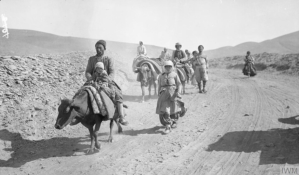 Assyrian refugees during the First World War, photographed by Ariel Varges.