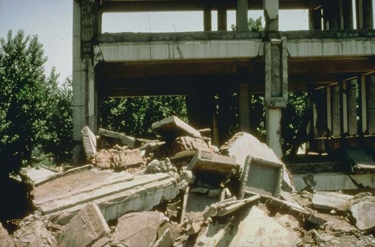 Damage after the Tangshan earthquake, 1976.