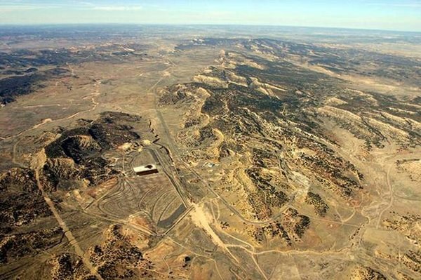 An EPA aerial view of uranium mining and milling near Church Rock; not a photograph of the spill in progress.