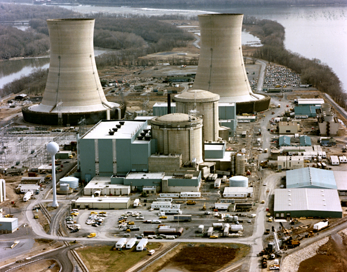 The Three Mile Island nuclear power station in Pennsylvania; a view of the site, not the moment of the accident.