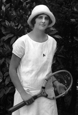 Daphne Akhurst
